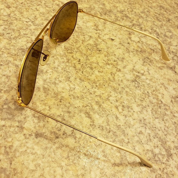 Gold Ray-Ban Aviator Sunglasses - Picture 2 of 3